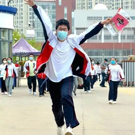 “中美日韩高中生疫情下生活”调查，对未来最有信心的是→