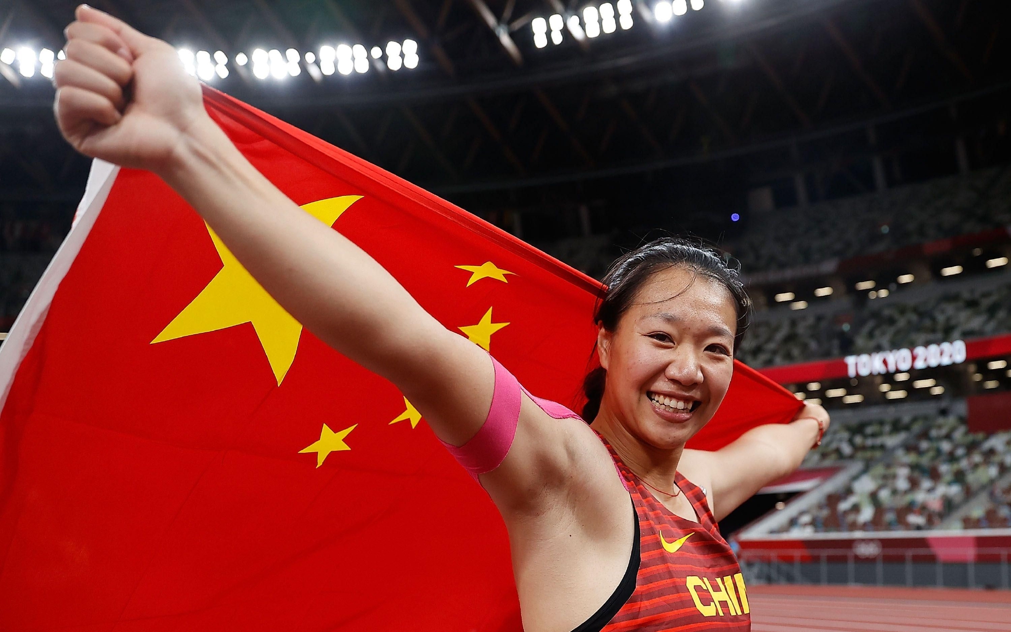 在东京奥运会上刘诗颖庆祝女子标枪摘金. &nbsp;资料图/新华社