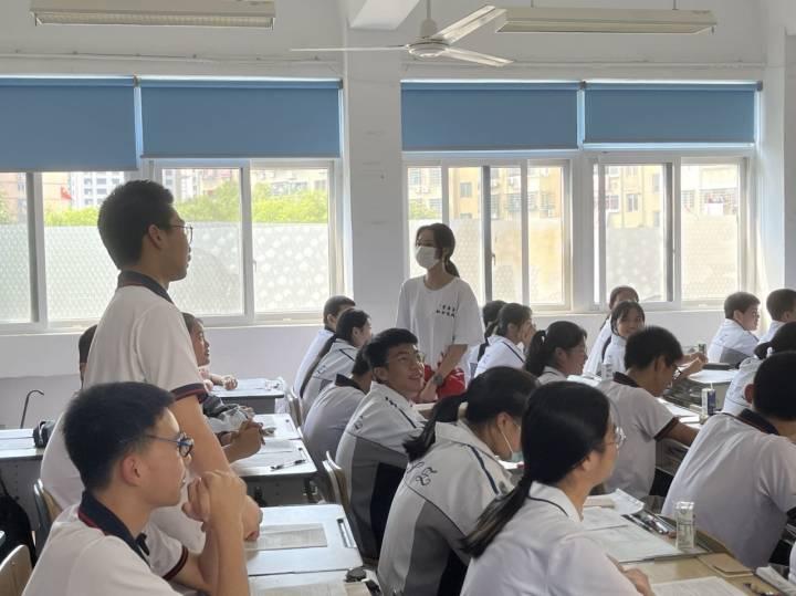 实践队赴鳌江镇第三中学,第五中学,瓯海实验中学,藻溪镇初级中学等