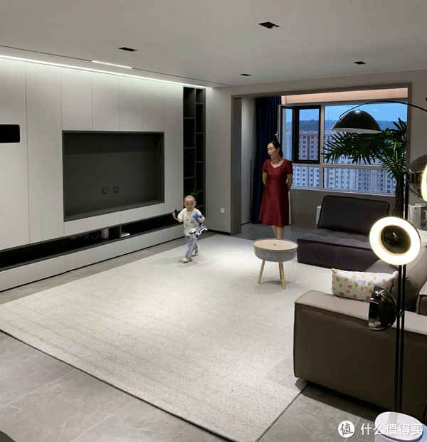 这才是当下年轻人们的客厅，好看又实用，关键还有趣！休闲区蓝鸢梦想 - Www.slyday.coM