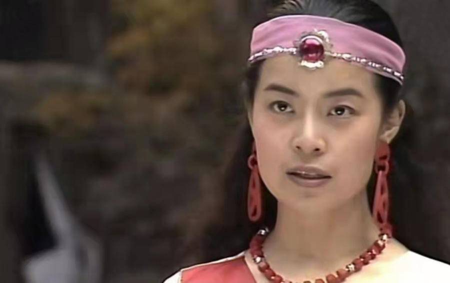 演员顾艳随笔集出版书写一位女演员的成长故事