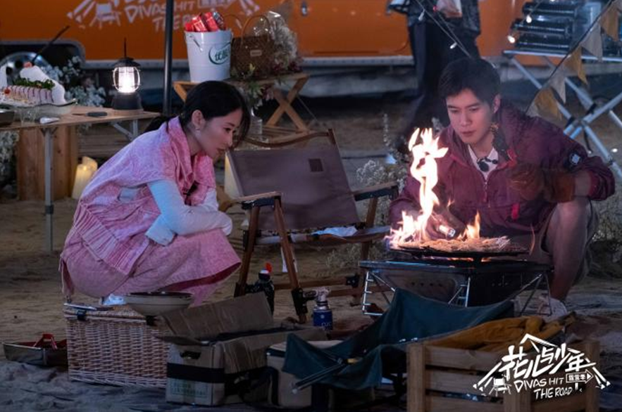 《花儿与少年》第四季杨幂谈心理压力大，李斯丹妮读书落泪休闲区蓝鸢梦想 - Www.slyday.coM