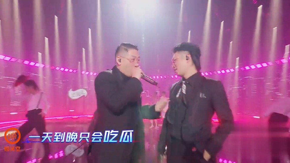 太凶了!宝石老舅、派克特表演《你也是个Rapper》,点名一堆人|你也是个Rapper|表演|宝石老舅_新浪新闻