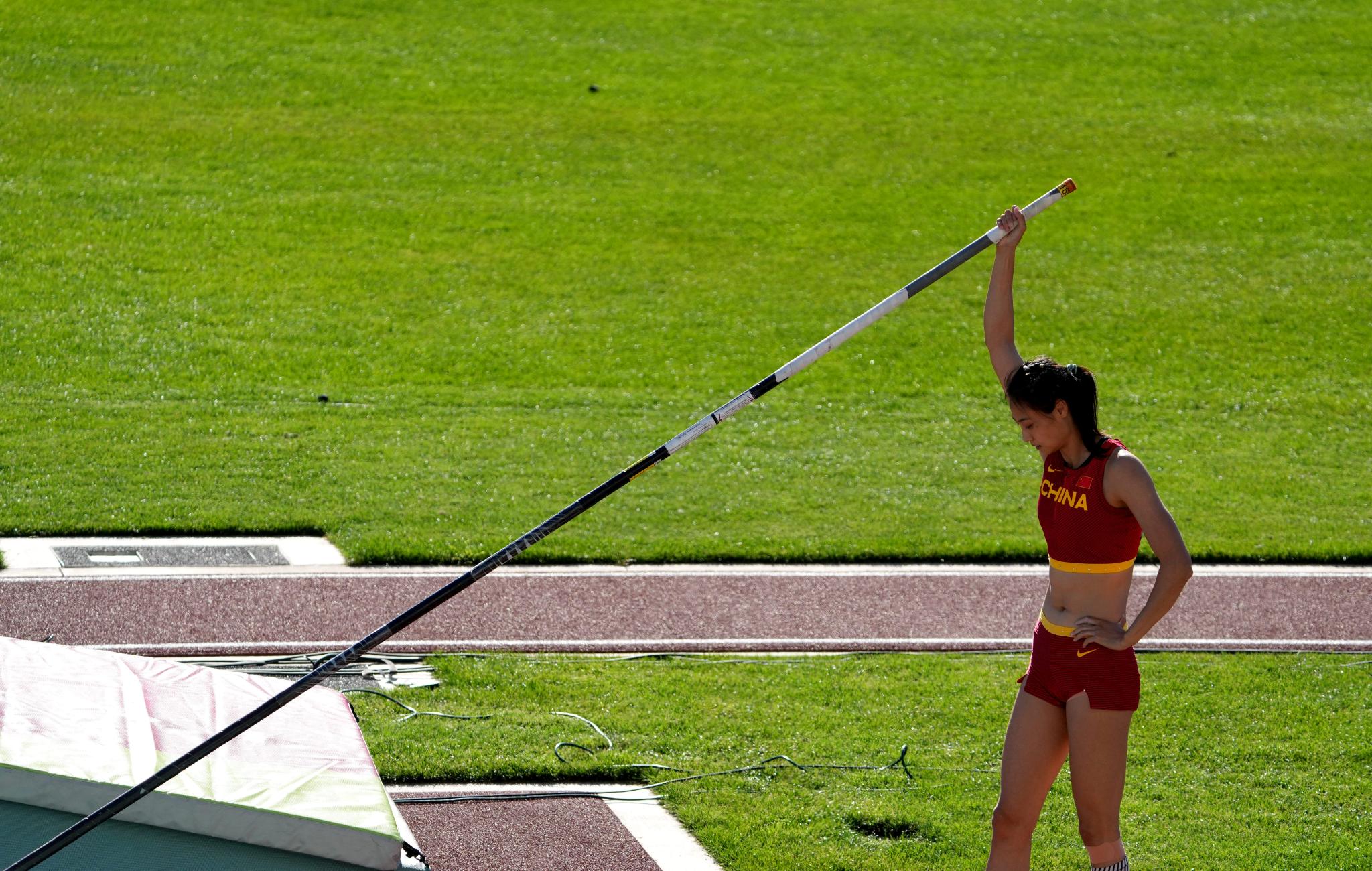 李玲晋级女子撑杆跳高决赛