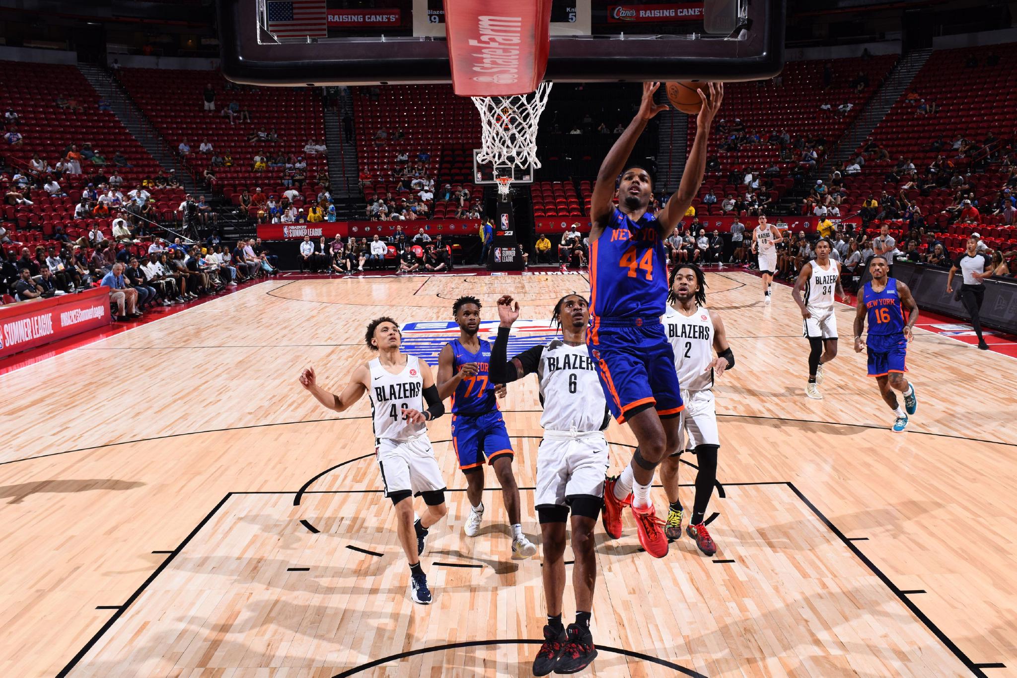 nba官方公布夏季联赛最后一轮的赛程,冠军战的对阵双方是尼克斯与开拓
