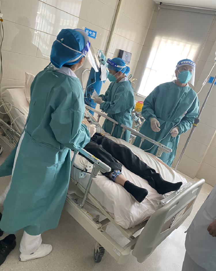 南昌：室外采样人员不再穿防护服，一小时换岗休闲区蓝鸢梦想 - Www.slyday.coM