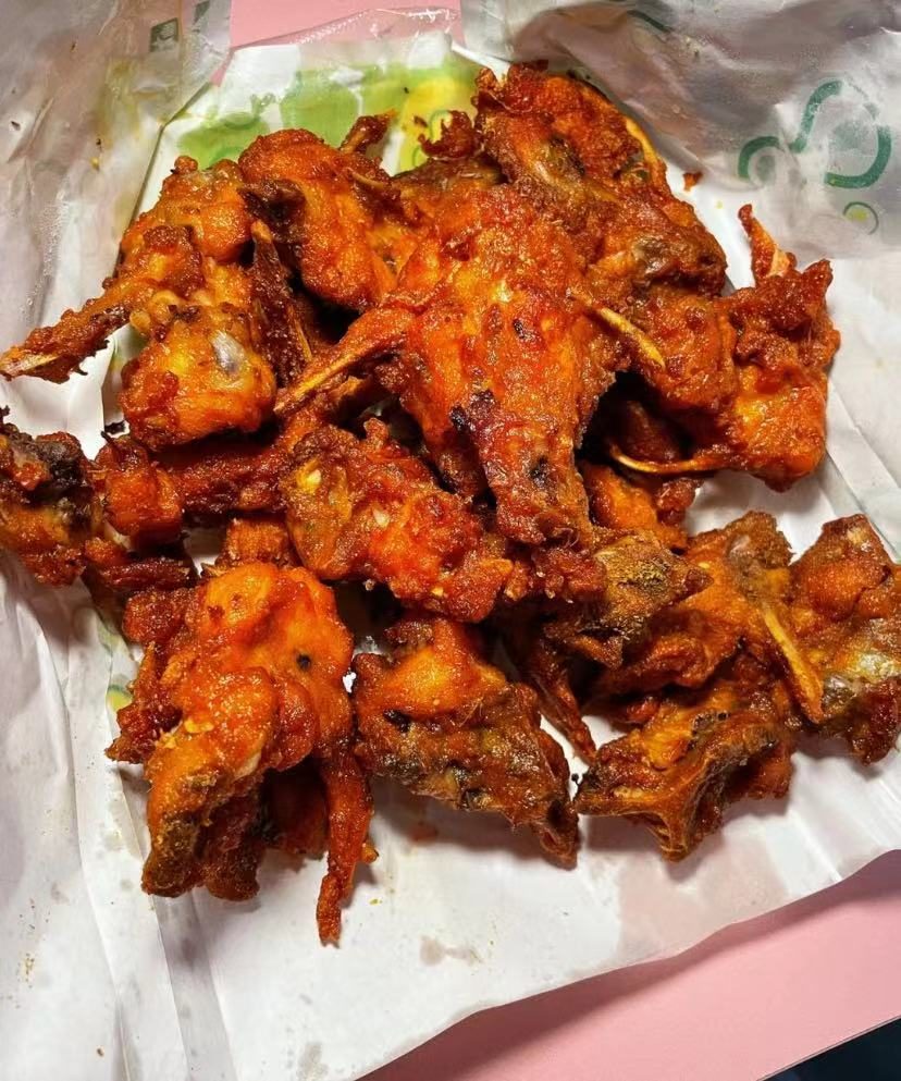 火遍全国的炸鸡叉骨,买1斤送半斤,用啥肉做的?