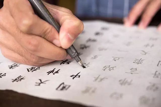 沐手抄经,赴一场夏季的静心之旅|静心手抄经|吉祥经|大悲咒_新浪新闻