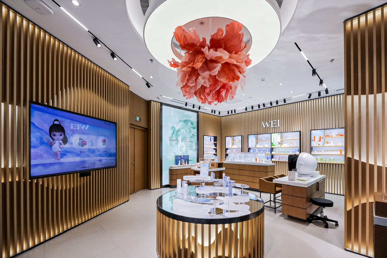 丝芙兰携手wei蔚蓝之美打造品牌全国首个店中店