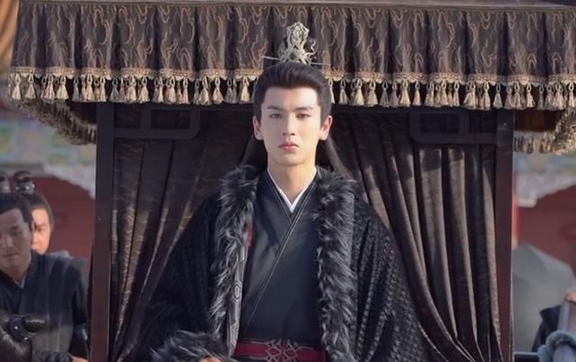 《宁安如梦》官宣定妆照,白鹿有3套造型,女主和女二好般配休闲区蓝鸢梦想 - Www.slyday.coM