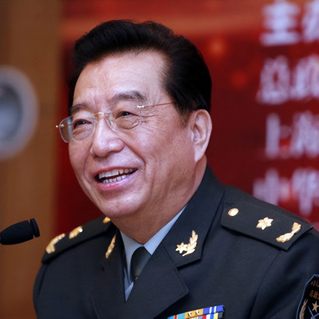 李双江携爱妻子看话剧,相互依偎显甜蜜|李双江|梦鸽|李天一_新浪新闻