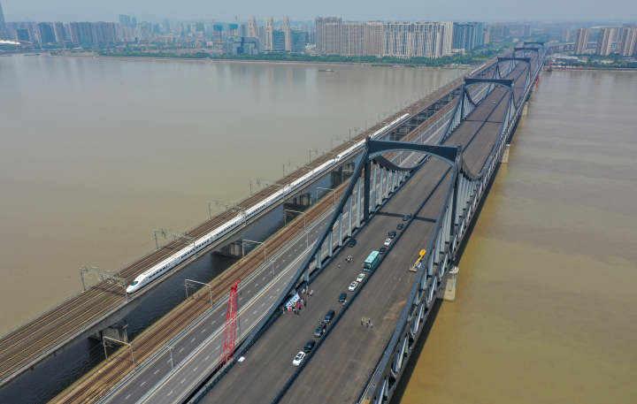 钱塘江上最惊艳的桥,杭州彭埠大桥桥名铭牌安装完成,离通车再近一步