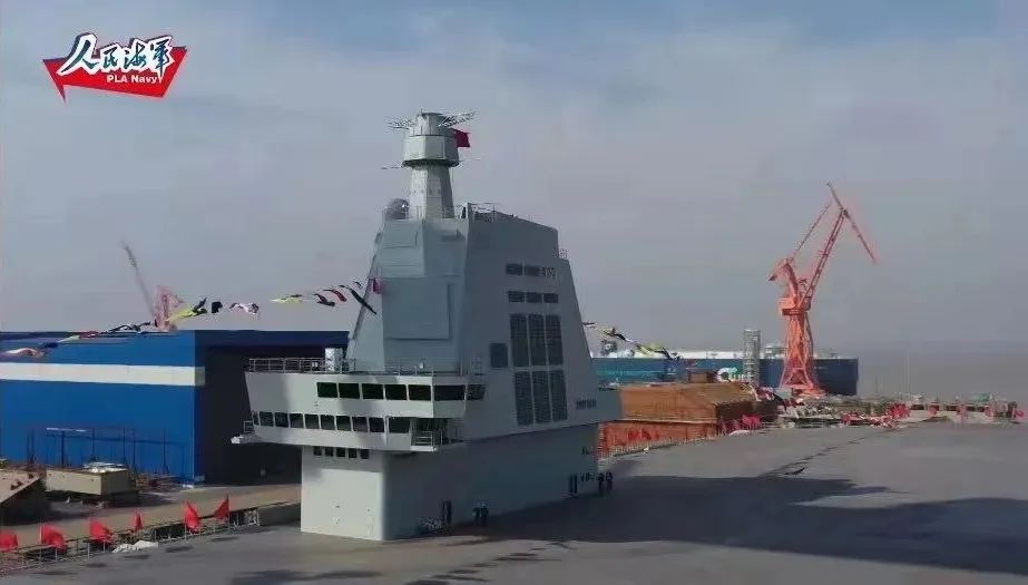 舰岛正在改装？中国003型航母“福建”舰最新照曝光