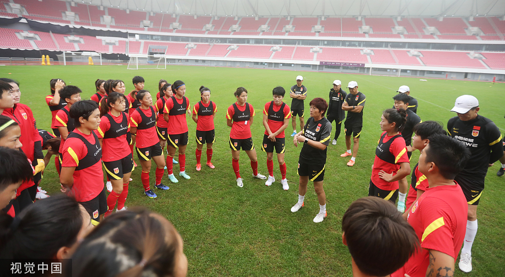 水庆霞目前正带领中国女足备战东亚杯。