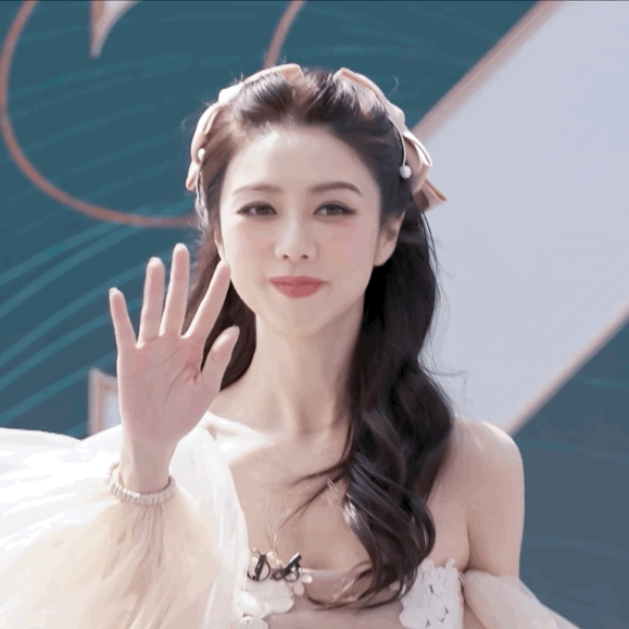 图 | 薛凯琪亮相《浪姐3》初舞台中,她选择了张国荣的《今生今世》