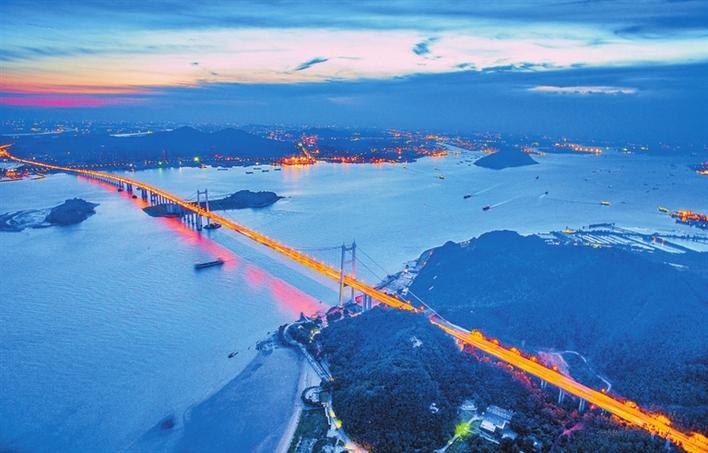 虎门大桥夜景。 图片由新华社发