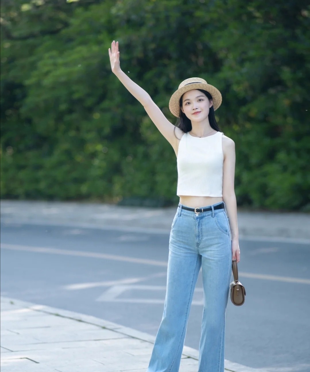 腿短又个子矮小的女性 建议试试 短长搭配 显瘦显高又显身材 财经头条