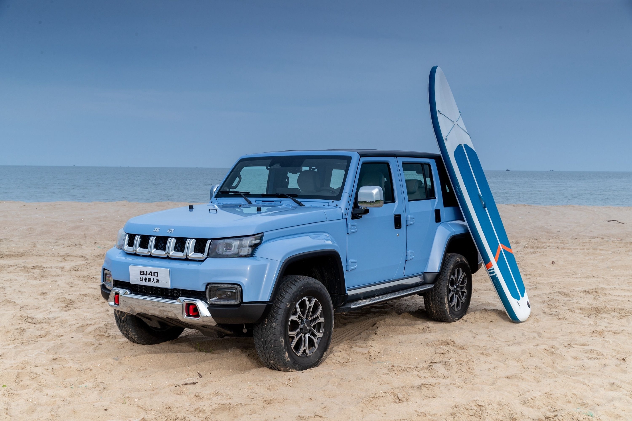 引领潮玩新生活 解析2023款北京bj40城市猎人版-新浪汽车