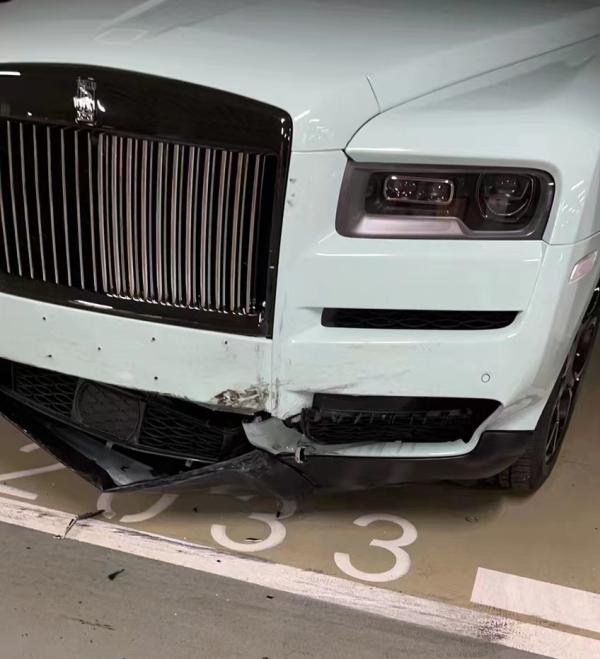 上海翠湖天地地下车库发生车祸：多部车辆被撞，司机涉嫌酒驾休闲区蓝鸢梦想 - Www.slyday.coM