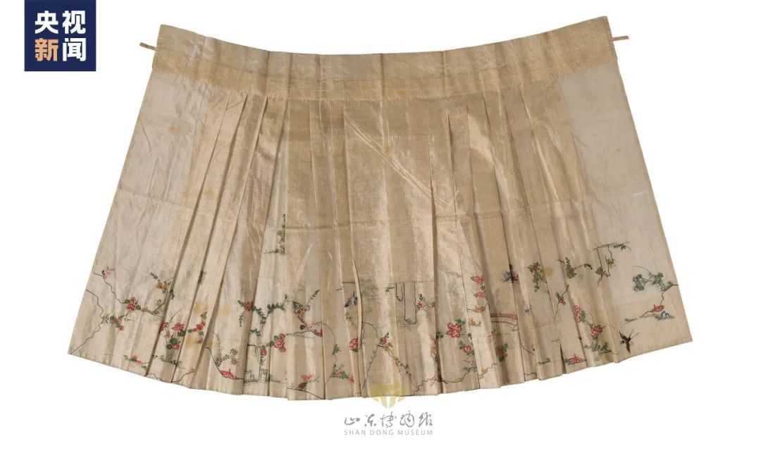 这条明代马面裙可太美了,细节惊艳!