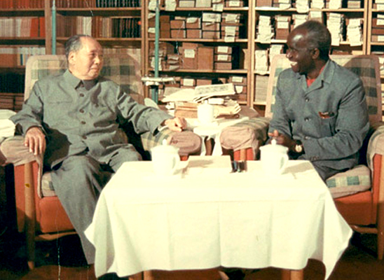 1974年2月22日，毛主席接见卡翁达。