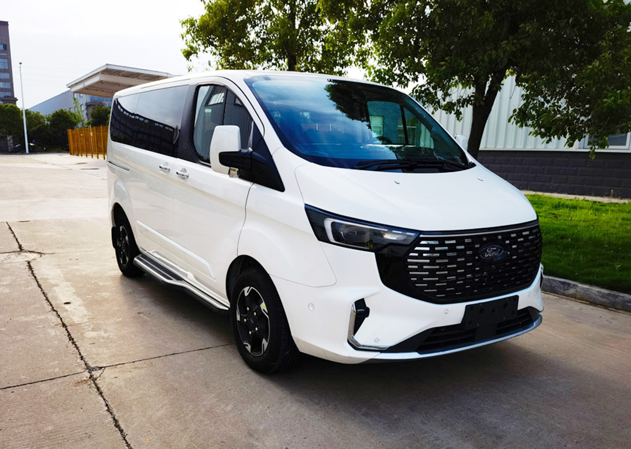 新款江铃福特途睿欧外观升级侧滑门配7座这次能翻身吗