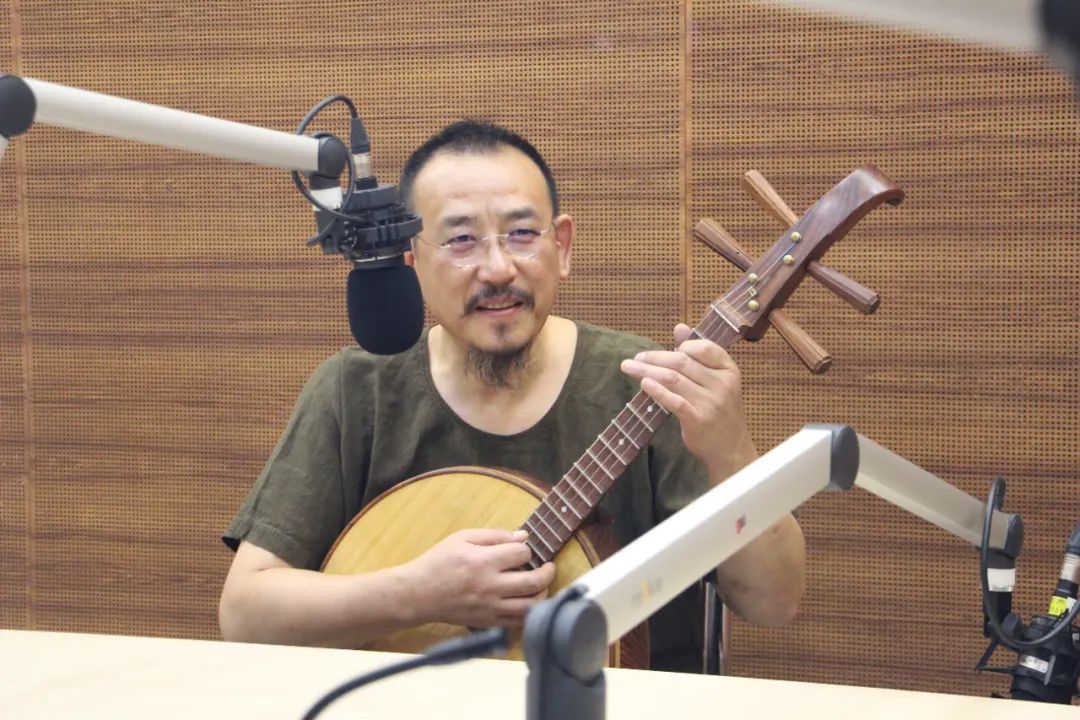 国乐之春国家大剧院专访中阮名家冯满天