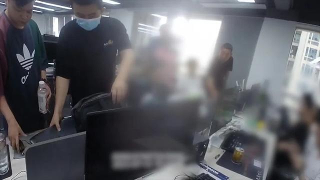 炒股经验论坛-“投资神器”能够随意买卖论坛股票？半个月被骗光所有...(2)