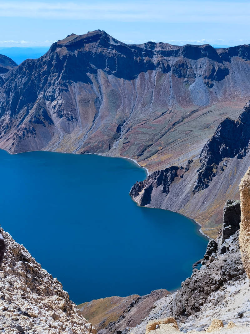 长白山旅游业强势回暖单日旅客破31万人次