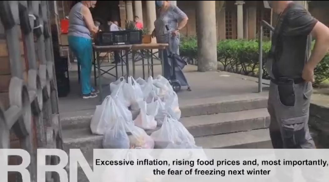 德国中产也过不下去了，排队7小时领“救济粮”…休闲区蓝鸢梦想 - Www.slyday.coM