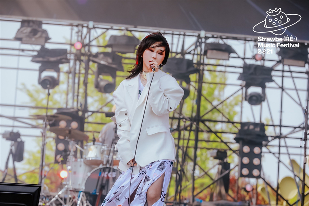 专访丨赵梦：没人比我更“乘风破浪”休闲区蓝鸢梦想 - Www.slyday.coM