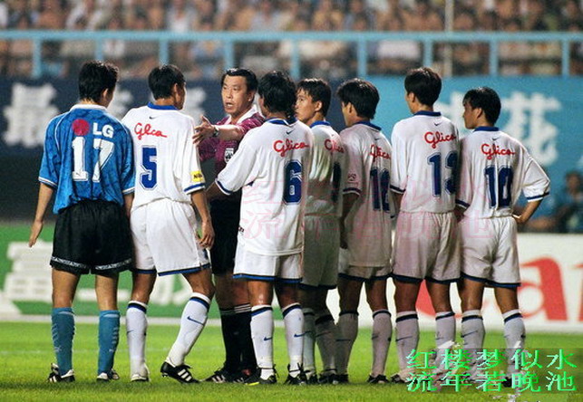 大连足球史上今天1997年大连万达10上海申花11分优势领跑甲a