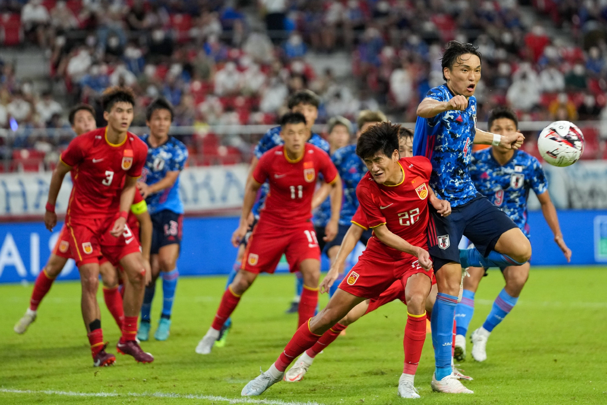 足球东亚杯中国男足选拔队战平日本队