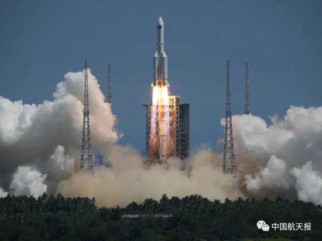 长五b火箭扛鼎问天实验舱当今世界最大单体载人航天器发射成功