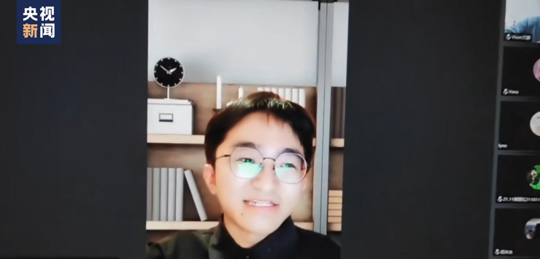 “扭扭车男孩”，收到大学录取通知书！休闲区蓝鸢梦想 - Www.slyday.coM