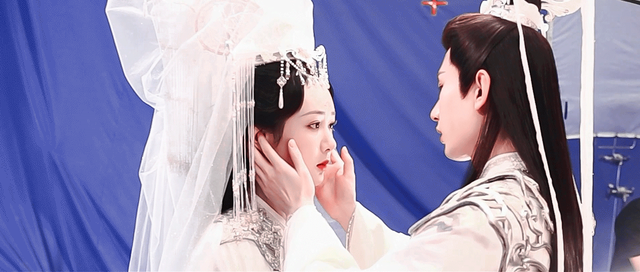 沉香如屑大婚花絮甜死人?杨紫问份子钱谁管,成毅说都是你的休闲区蓝鸢梦想 - Www.slyday.coM 沉香如屑大婚花絮甜死人?杨紫问份子钱谁管,成毅说都是你的休闲区蓝鸢梦想 - Www.slyday.coM