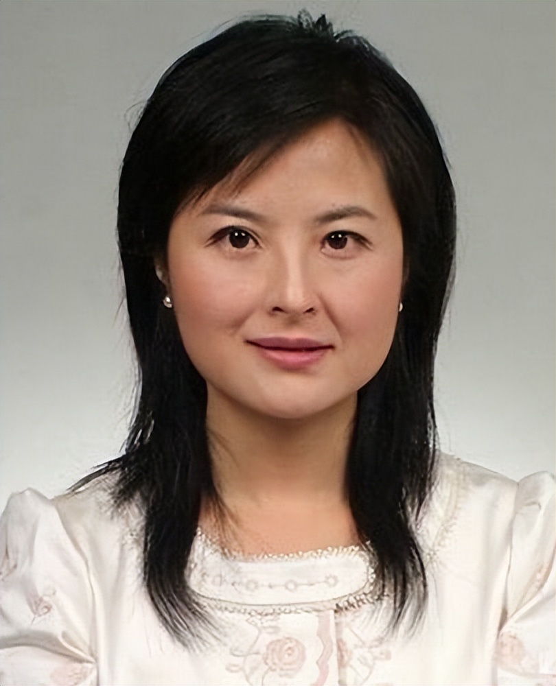 北大才女张泉灵因患癌乌龙离开央视如今过得怎么样