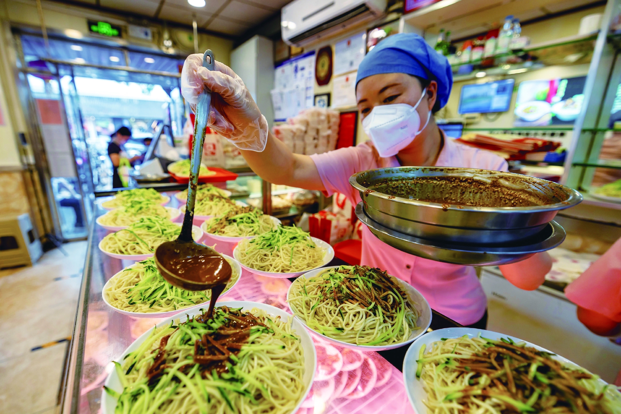 "二伏"到来,北京多家老字号备足"二伏面"|凉面|面馆|老字号_新浪新闻