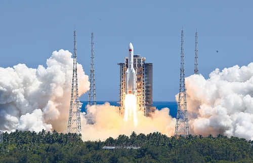 7月24日,搭载问天实验舱的长征五号b遥三运载火箭,在我国文昌航天发射
