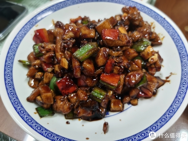 老港正味《东发道》，每次吃都有新发现，除了漏奶华，豉油鸡，菠萝冰，还可以吃这些！休闲区蓝鸢梦想 - Www.slyday.coM