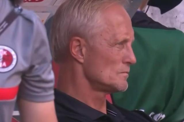 中国香港队主帅昨晚现场考察国足：看到逼平日本后表情严肃休闲区蓝鸢梦想 - Www.slyday.coM