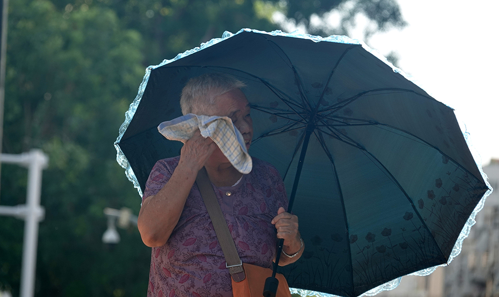 一周图片|暑期旅游市场升温,亲子成出游主角|安安_新浪财经_新浪网