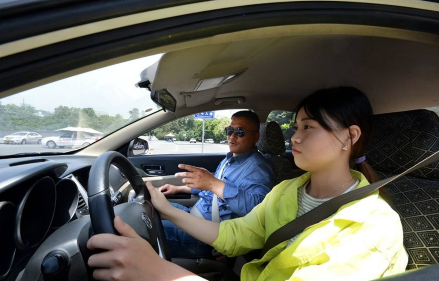 驾照考试:科目三起步前的考试项,一些坑很多学员都在踩