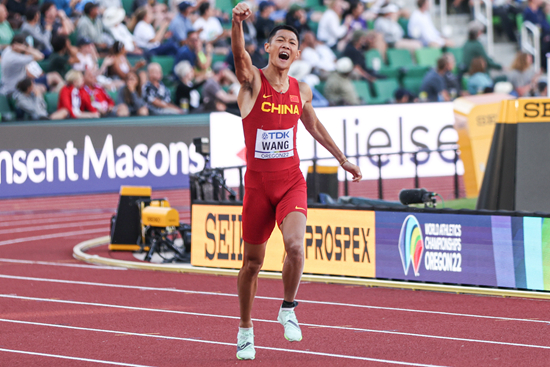 &nbsp;&nbsp;&nbsp;&nbsp;王嘉男夺得中国男子跳远世锦赛首金.