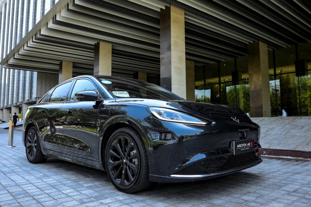 华为高阶智能驾驶首秀极狐阿尔法s全新hi版如何成为老司机