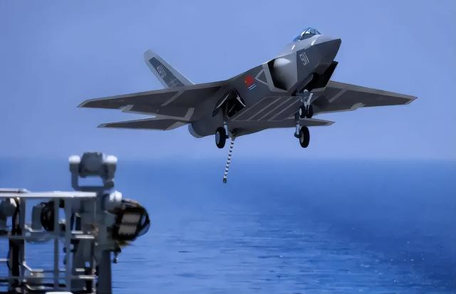 歼35原型机亮相为何说意义不亚于歼20未来上舰碾压f35