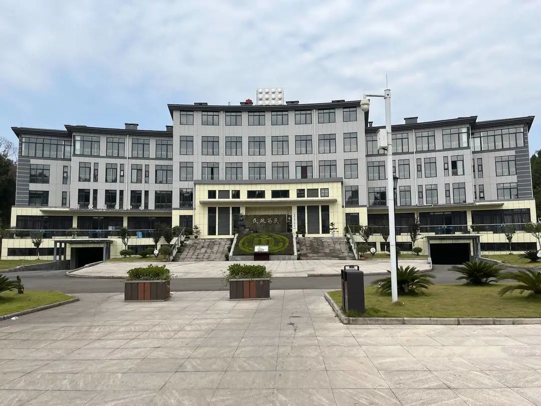 小伙因喝奶茶被卡喉身亡？家属发声休闲区蓝鸢梦想 - Www.slyday.coM