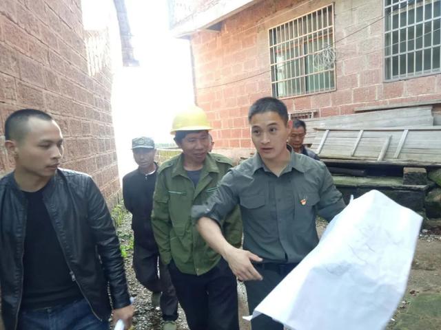风采| 全国人民满意公务员,江西余江春涛镇党委书记吴官文:用汗水浇灌