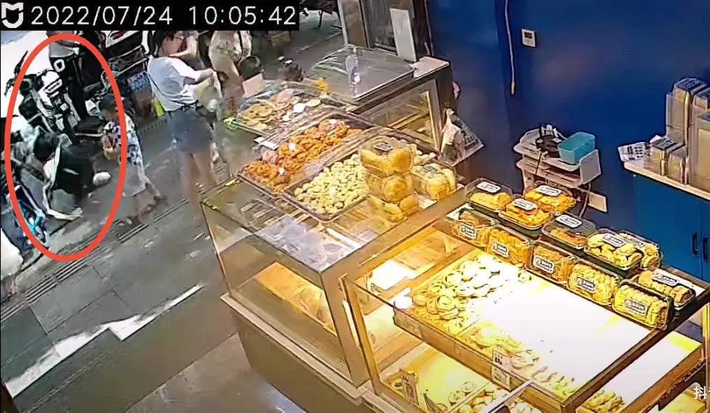 小伙因喝奶茶被卡喉身亡？家属发声休闲区蓝鸢梦想 - Www.slyday.coM