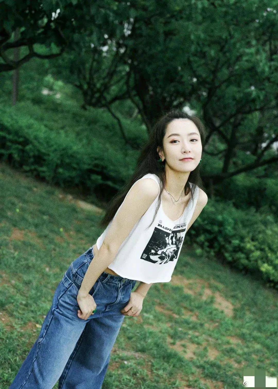 白冰罕晒健身照,素颜出镜状态超好,皮肤白里透红好养眼|白冰|超好